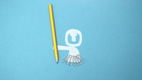 Oomy – Desk Knight