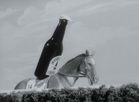 Mackeson Stout: Horse Racing